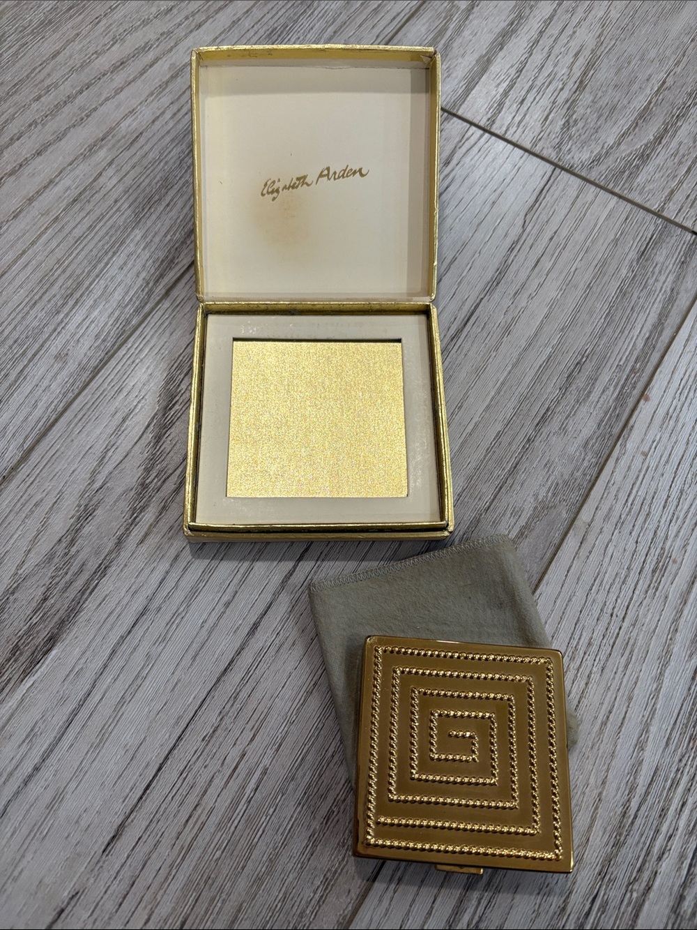 Vintage Elizabeth Arden Gold Compact